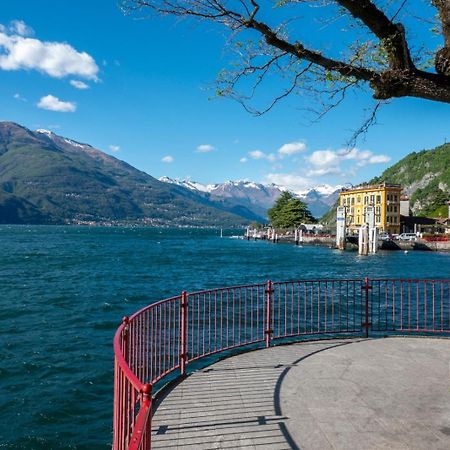 Casa In Riva Al Lago Варенна Экстерьер фото