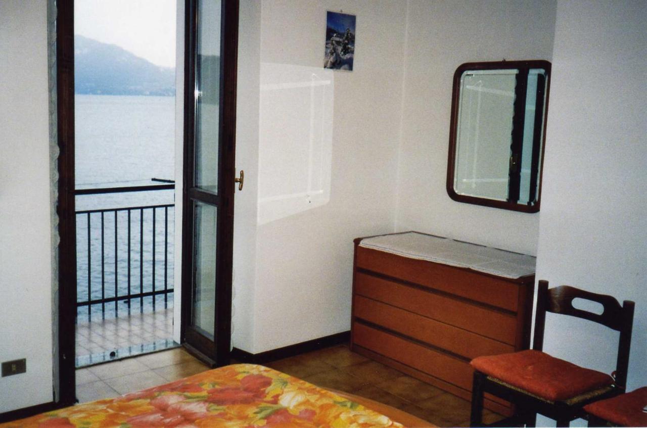 Casa In Riva Al Lago Варенна Экстерьер фото