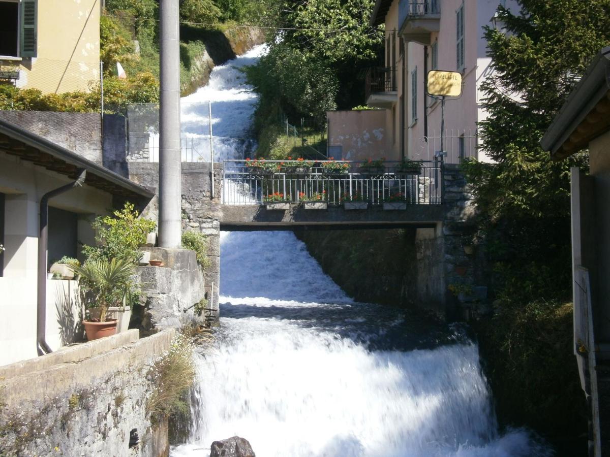 Casa In Riva Al Lago Варенна Экстерьер фото